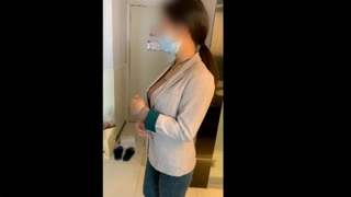 性感女同事的自慰高潮福利，要现任胸罩的私我
