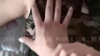 黑丝女仆萌妹子露脸剧情演绎勾引外卖小哥哥啪啪送货上门的美团骑手进门被撩