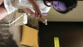 情趣酒店私拍裸体美女模特群拍只穿连裤丝袜来了結果被猛操了劲暴十足