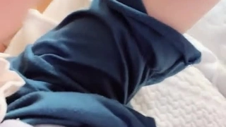 青少年近距离自慰带高潮的POV视频