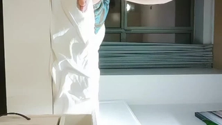 火爆全网嫖妓达人金先生最新约炮❤️约操冷傲研究生金顺伊