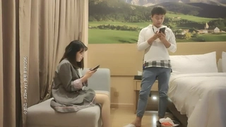 模特身材的極品妹子，和男友天天直播做愛，拉手後入操屄，欲罷不能暴力打樁機…
